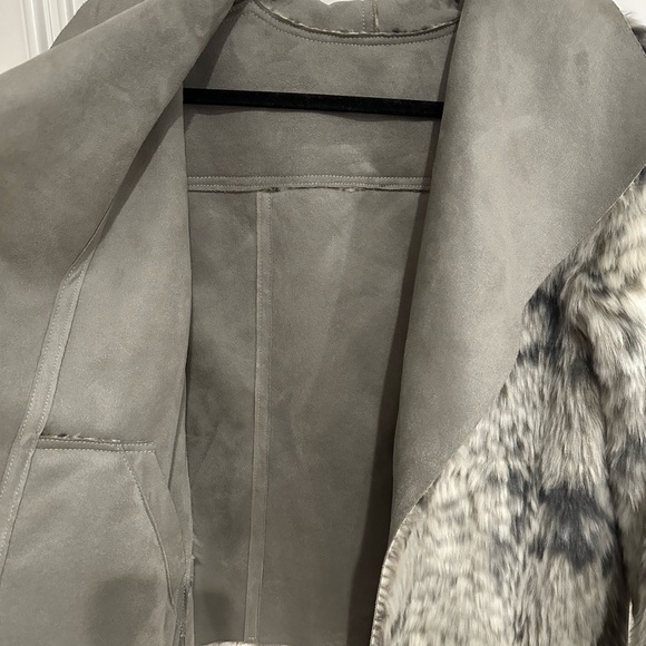 Marrakech Faux Fur / Suede Reversible Jacket - Picture 5 of 6